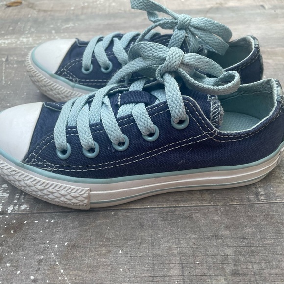 Little kids Converse size 10.5 - Picture 7 of 10